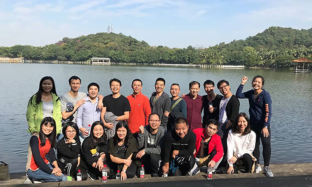 今年会游乐项目中心集体游：西樵山风景名胜区