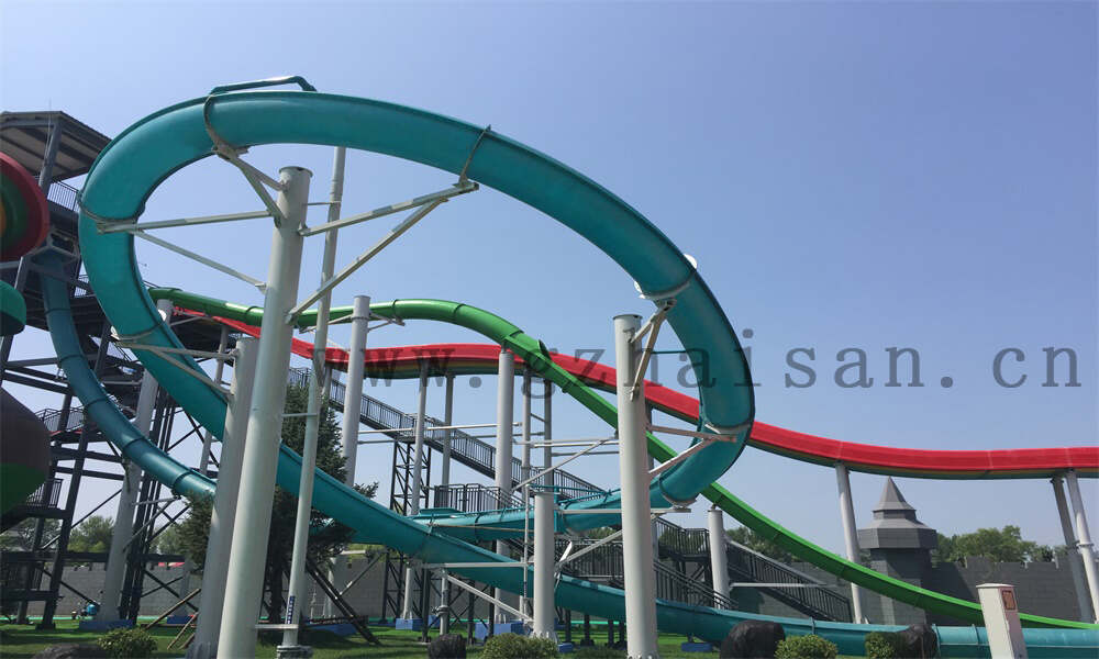 水上乐园建设大热：新型娱乐项目引领度假新风潮